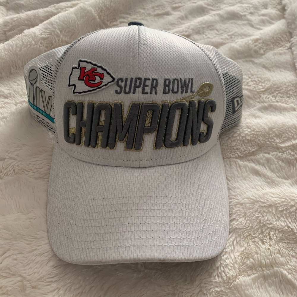 KC CHEIFS HAT SUPER BOWL CHAMPS!!!!